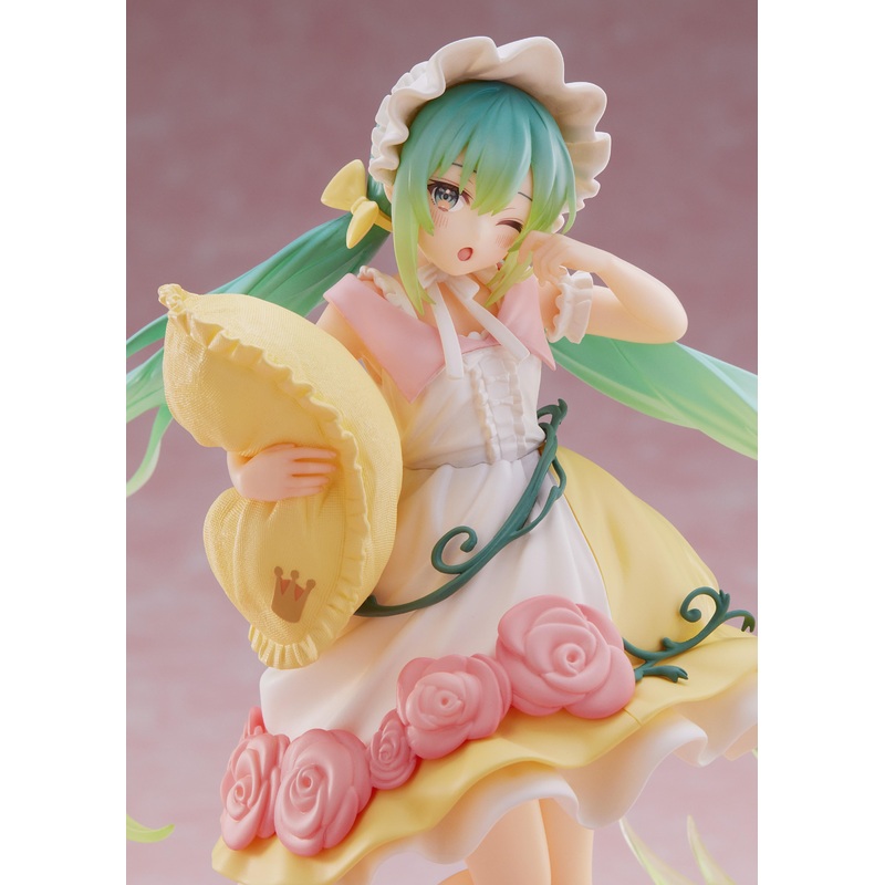 TAITO Hatsune Miku Wonderland Figure – Sleeping Beauty [PREORDER with deadline]