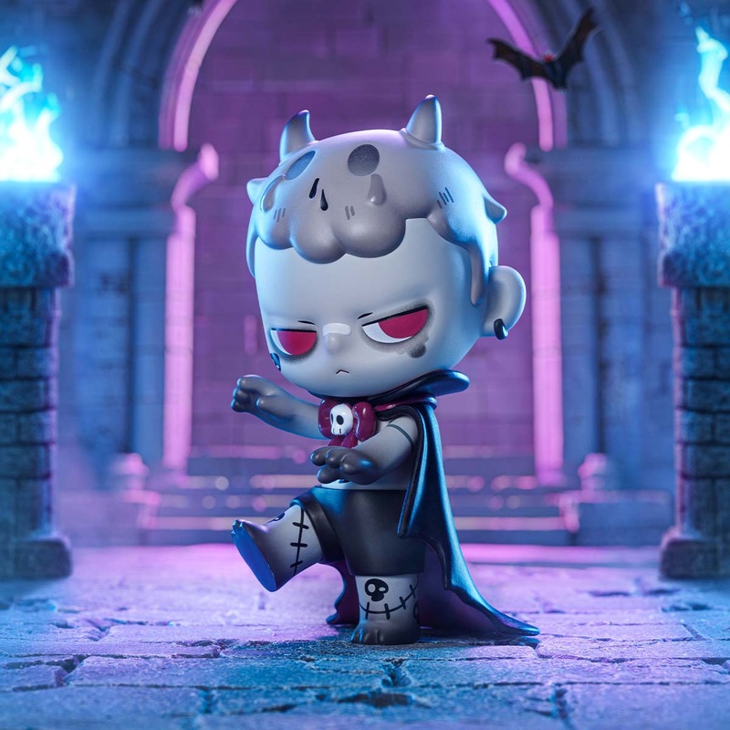 LimitedPOP MART KUBO COUNT DRACULA FIGURE