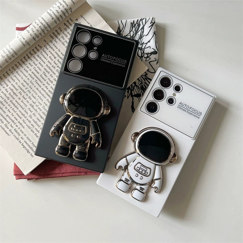Silicone Phone Case with Phone Stand | Spaceman White & Black – Phone Case Samsung Galaxy S24 S23 S22 Ultra
